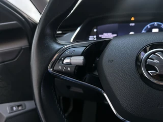 Skoda Octavia Combi 1.0 e-TSI DSG Business Edition Trekhaak Navigatie Parkeersensoren App-Connect / 19