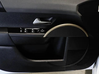Lancia Ypsilon 1.2 Turbo Hybrid LX / 22
