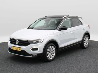Volkswagen T-Roc 1.5 TSi Sport 150 Pk | Trekhaak | Adaptive Cruise | Camera | CarPlay | Panorama dak | 17 Inch | 159.197 Km !!
