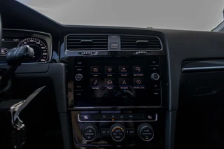 Volkswagen Golf 1.4 TSI Highline Business | DSG  | Virtual | ACC | Carplay / 29
