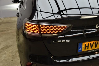 Kia Ceed 1.0 T-GDi 100pk Design Edition / 30