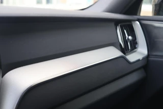 Volvo XC60 T6 Recharge AWD R-Design | Stoelverwarming & Koeling | 360° Camera | Panoramadak | Long Range | H/K | Keyless / 41