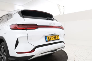 BYD SEAL U 1.5 T DM-i AWD Design  4 wheel drive! trekgewicht 1300kg! / 11