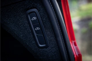 Volvo XC90 2.0 T8 AWD R-Design  Luchtvering Massage Stoelventilatie Head Up Panorama / 20