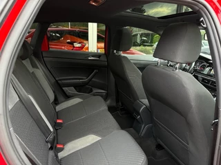 Volkswagen Polo 1.0 TSI Highline Business R NL Auto Pano R-Line Int. Ext. Carplay / 19
