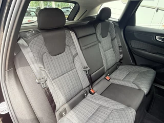 Volvo XC60 2.0 B4 Momentum Business  | Keyless | LED | Apple/Android | PDC v+a incl. Camera | Google | Elekt. Klep / 67