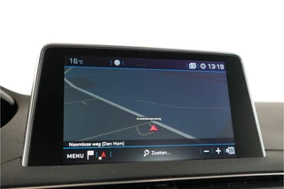 Peugeot 3008 1.2 PureTech Blue Lease Executive  | Trekhaak | Cruise | Lane warning | Navi | / 25