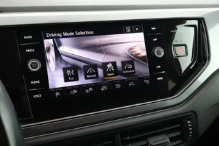 Volkswagen Polo 1.0 TSI 95pk DSG R-Line Highline Camera Parkeersensor Climate Control Adaptive Cruise / 20