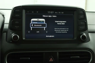 Hyundai Kona 1.0T Premium  - Elektrische Stoelen - Trekhaak - Stoelverwarming - Achteruitrijcamera - Climate Control - Apple Carplay/Android Auto - Virena Zekerheidspakket t.w.v. €895,- / 59
