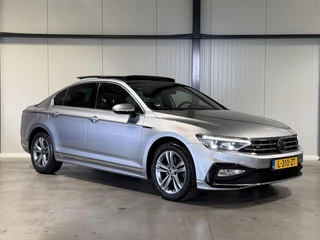 Volkswagen Passat 1.5 TSI R-Line Business + Pano Virtual H&K / 11