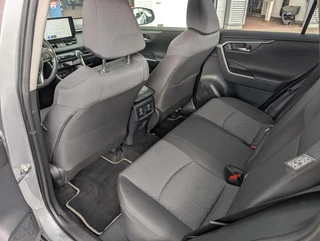 Toyota RAV4 2.5 Hybrid AWD Dynamic NWE. 4-SEASONS STOEL- & VOORRUITVERWARMING PDC V+A DIGITAL DISPLAY LED / 9