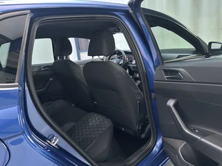 Volkswagen Polo 1.0 TSI R-Line Business LED Stoelverwarming Camera DAB+ App-Connect / 18