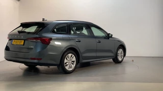 Skoda Octavia Combi 1.0 e-TSI DSG Business Edition Parkeersensoren Navigatie App-Connect DAB+ / 5