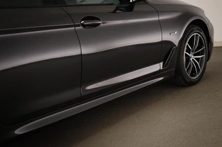 BMW 5-serie 530e xDrive M-Sport | CAMERA | TREKHAAK | DAB | APPLE / 29