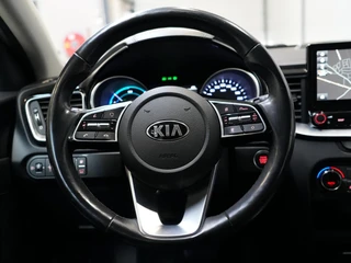 Kia Ceed Sportswagon 1.6 GDI PHEV DynamicPlusLine / 17