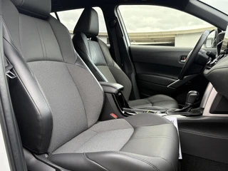 Toyota Corolla Cross 2.0 High Power Hybrid First Edition 1e EIGENAAR NL-AUTO / 18