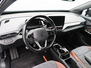 Volkswagen ID.4 First 77 kWh 204 Pk | Stoel/Stuurverwarming | Camera | Half Leer | CarPlay | Adaptive cruise | 20 Inch | 97.053 Km !! / 5