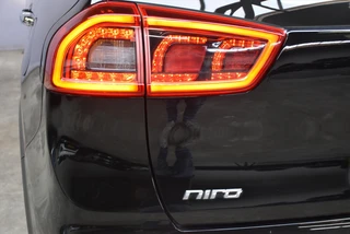Kia Niro 1.6 GDi Hybrid 141pk DCT6 First Edition Navi | Camera | PDC | Cruise | Trekhaak | LMV / 29