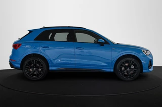 Audi Q3 45 TFSI e S Line / 35