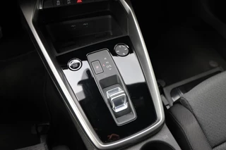 Audi A3 Limousine 30 TFSI Business edition|Automaat|Afn. Trekhaak|Digitale cockpit| / 17