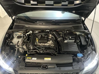 Seat Ibiza 1.0 EcoTSI Style Business Connect Virtual Cockpit Stoelverwarming Parkeersensoren DAB+ / 12