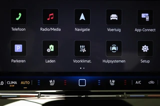 Volkswagen Golf 1.5 eHybrid GTE | LEDER | PANORAMADAK | HEAD UP | STOELVENTILATIE | STUURVERWARMING | TREKHAAK | 18" / 49