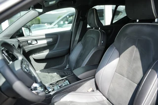 Volvo XC40 1.5 T4 RECH R-DESIGN Camera,Carplay, Harman Kardon / 22