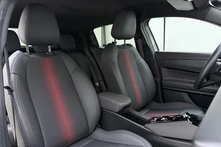 Alfa Romeo Junior 1.2 Turbo 145pk Hybrid Automaat Ibrida Speciale | Navigatie | Adapt. Cruise control | Climate control | Elektrische achterklep | Keyless | LED Matrix koplampen | 18" Lichtmetalen velgen / 16