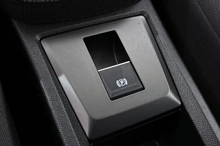 Opel Frontera Electric Edition 44 kWh Achteruitrijcamera Apple CarPlay / 33
