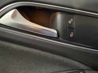 Mercedes-Benz A-Class 180 Business Solution/ Automaat/ NL auto/ Sensoren/ Achteruitrijcamera / 12
