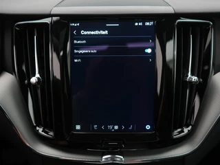 Volvo XC60 2.0 T6 AWD + Black Edition 350PK Pano | Trekhaak / 34