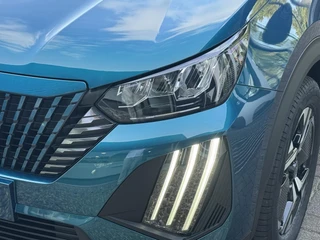 Peugeot 2008 Allure 1.2 Hybrid 145 e-DSC6 | Apple Carplay/Android Auto | Draadloze Telefoonoplader | Dodehoek Detectie | Adaptief Cruise Control | Lichtmetalen Velgen 17 Inch / 4
