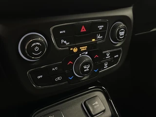 Jeep Compass 1.4 MultiAir Longitude CAMERA CARPLAY NAVI CRUISE ECC LM. / 57
