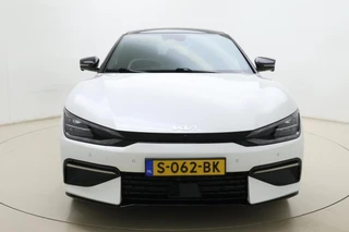 Kia EV6 GT-Line 77.4 kWh SOH: 100%! | Glazen schuifdak | Trekhaak | Stoel & Stuurverwarming | Electrische achterklep | Keyless | Rondomzicht camera / 9