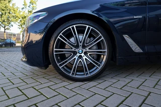 BMW 5 Serie 540i xDrive High Executive  | NAP! | DEALER.OND | SCHUIF/KANTEL | STOELVERWARMING | CAMERA | / 9