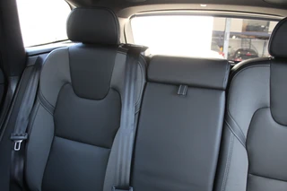 Volvo XC60 2.0 T6 PHEV AWD Plus Black Edition  | Panoramadak | Head-up | 360 Camera | H&K / 40