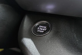 Jeep Avenger 1.2 e-Hybrid Summit Keyless 360-Camera Camera JBL Apple CarPlay / 37