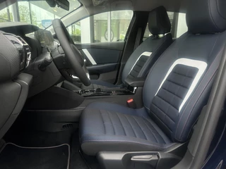 Citroen Ë-C4 Collection 156pk Extended range 54 kWh | Stoelverwarming | Comfort stoelen | Parkeercamera/-sensoren | Navigatie | Cruise Control | Cruise Control | DAB | Keyless Entry/Start | Full LED | Warmtepomp / 11