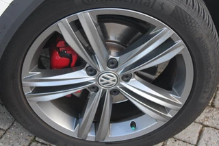 Volkswagen T-Roc 1.5 TSI R-Line Org. NL | Af. Trekhaak | Virtueel | ACC | Stoel/stuurverwarming / 7