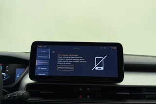 Jeep Avenger 1.2 e-Hybrid Summit Automaat | JBL Soundsystem | Navigatie | Elektrische achterklep | Keylee | Climate control | Camera | Draadloze telefoonlader / 30