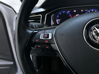 Volkswagen Polo 1.0 TSI Highline R-Line Panoramadak LED Virtual Cockpit / 25