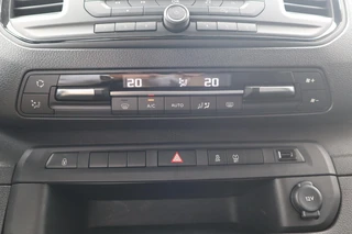 Toyota PROACE Electric Verso LONG EXTRA RANGE DYNAMIC 75KWH 8-PERSOONS ROLSTOELAUTO VERLAAGD-INBOUW-OPRIJPLAAT 2x SCHUIFDEUR / 44