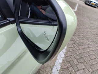Suzuki Swift 1.2 SELECT SMART HYBRID AUTOM  Direct Leverbaar | Tot 10 JAAR GARANTIE!  Inclusief € 2.400,- Voorraad Voordeel / 34