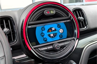 MINI Countryman 1.5 Cooper SE ALL4 PHEV Chili JCW Panorama Head-Up / 48