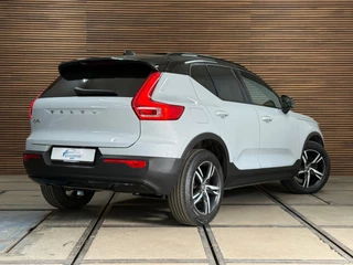 Volvo XC40 1.5 T3 R-Design | Pano | Winterpakket | Elektr voorstoelen+memory | Camera | Carplay / 4