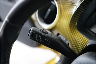 Volkswagen up! 1.0 EcoFuel move up! | 5 drs. | Aardgas | Cruise | Stl. verw. | PDC | Climate | / 25
