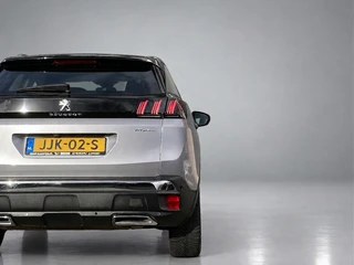 Peugeot 3008 1.6 Plug-in Hybrid 4WD 300 pk GT AUT  | 1e eigenaar | carplay | panoramadak | navigatie | 3D cockpit | 2 laadkabels | BTW / 14