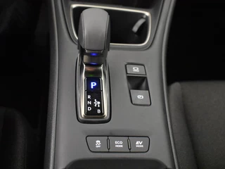 Lexus LBX 2WD Comfort Plus Keyless | Parkeersensoren | Blindspot / 26