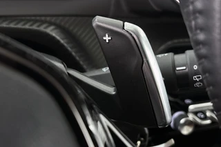 Peugeot 208 1.2 Hybrid 110 e-DCS6 Allure / 35