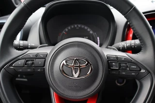 Toyota Aygo X 1.0 VVT-i S-CVT UNDERCOVER STOELVERW. JBL KEYLESS NAVI LED DAB APLLE/ANDROID CAMERA SENSOREN V+A / 7